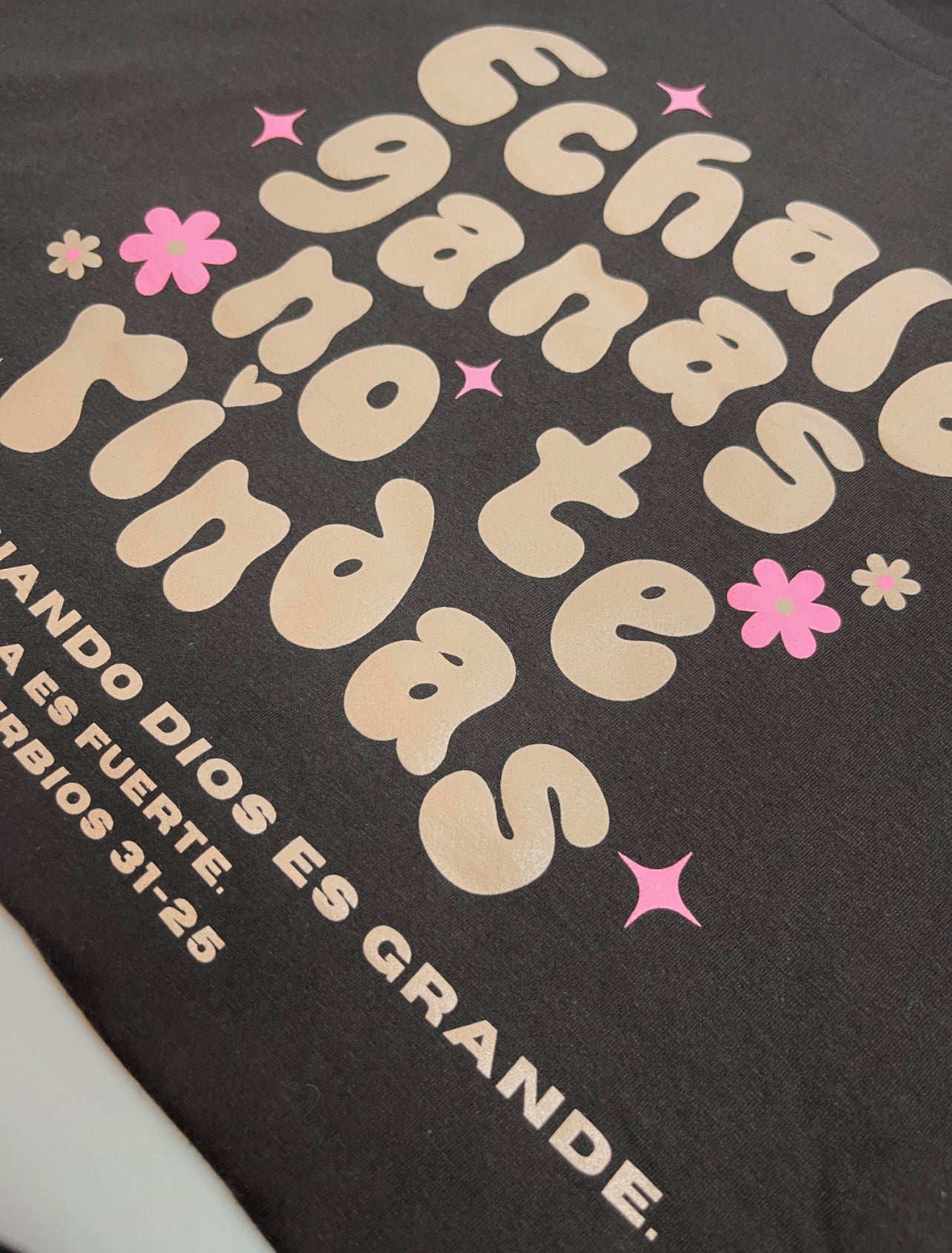 Brown Echale Ganas No Te Rindas Graphic TShirt